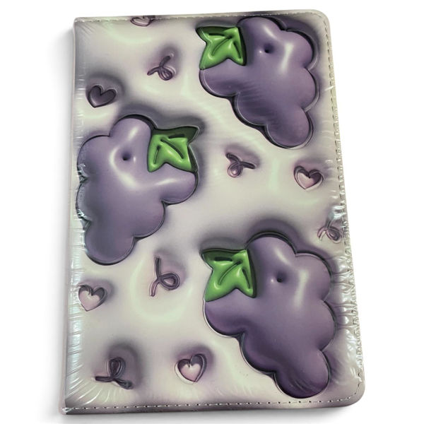 Imagen de LIBRETA TIPO CUADERNO A5 C/RELIEVE RACIMO DE UVAS